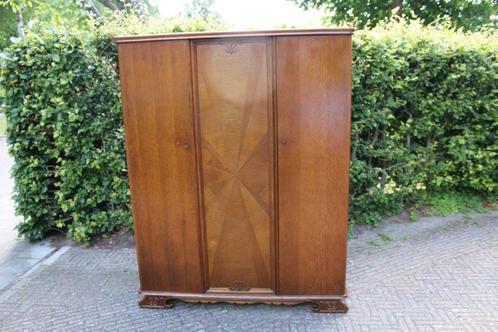 Vintage (jaren 50-60) 3-deurs houten kledingkast, 2/3 hang, Huis en Inrichting, Kasten | Kledingkasten, Gebruikt, 150 tot 200 cm