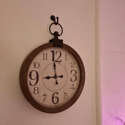 Mooie wandklok diameter 50 cm., Huis en Inrichting, Woonaccessoires | Klokken, Ophalen of Verzenden