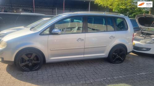 Volkswagen Touran 2.0-16V FSI Highline 7 persoons, Auto's, Volkswagen, Bedrijf, Te koop, Touran, ABS, Airbags, Airconditioning