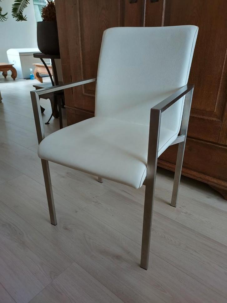 6 stuks witte (off white) kalfslederen stoelen in nieuwstaat, Huis en Inrichting, Stoelen, Zo goed als nieuw, Vijf, Zes of meer stoelen
