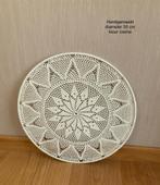 Leuke kleine gehaakte mandala met een diameter van 35 cm, Huis en Inrichting, Ophalen of Verzenden, Nieuw