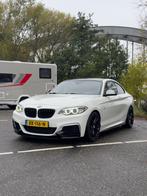 BMW 2-Serie M235i 326pk Aut 2015 Wit, Auto's, Achterwielaandrijving, 74 €/maand, 4 stoelen, Wit