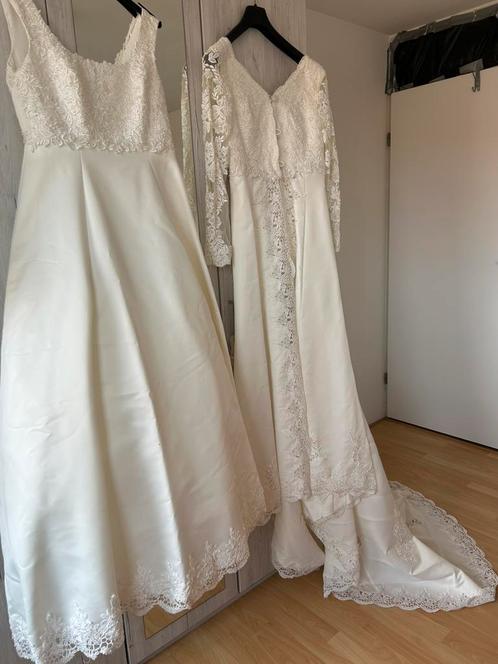 2 delige op exclusieve  bruidsjurk in de kleur gebroken wit., Kleding | Dames, Trouwkleding en Trouwaccessoires, Zo goed als nieuw