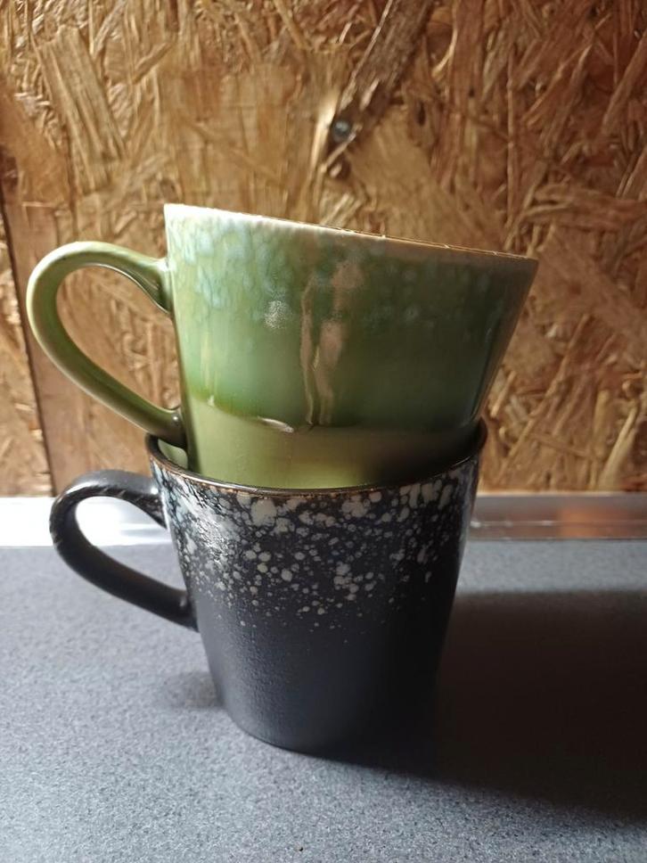 HK Living Cappuccino Mokken 70's Ceramics - Set van 2, Huis en Inrichting, Keuken | Keukenbenodigdheden, Zo goed als nieuw, Ophalen of Verzenden
