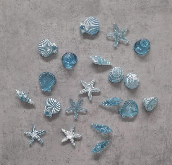 Allerlei DECORATIE: schelpjes, bloemetjes, siersteentjes etc, Huis en Inrichting, Woonaccessoires | Overige, Zo goed als nieuw