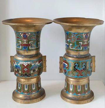 Antieke Chinese of Japanse Cloisonnee Vazen Brons/messing
 beschikbaar voor biedingen