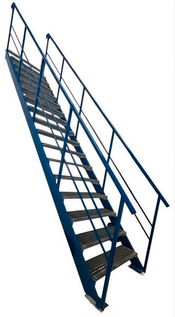 Trap 340cm - 17 treden tbv entresolvloer / verdiepingsvloer., Doe-het-zelf en Verbouw, Ladders en Trappen, 2 tot 4 meter, Ophalen