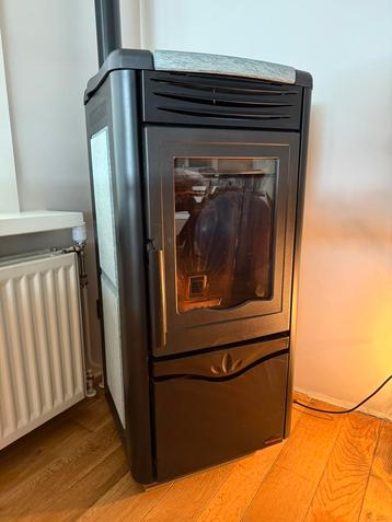 Prachtige Extraflame Pelletkachel met speksteen 12kw! beschikbaar voor biedingen