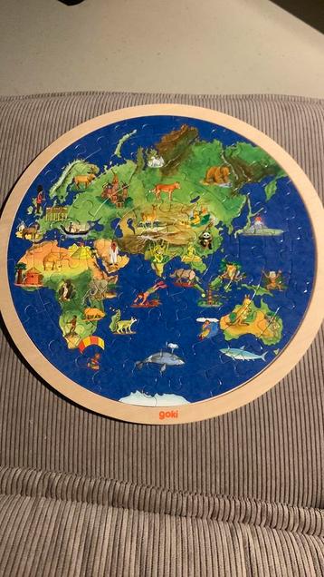 Goki ronde tweezijdige puzzel met alle continenten beschikbaar voor biedingen