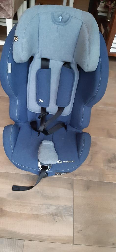 Autostoeltje KinderKraft, Kinderen en Baby's, Autostoeltjes, Gebruikt, Overige merken, 9 t/m 36 kg, Isofix, Verstelbare rugleuning