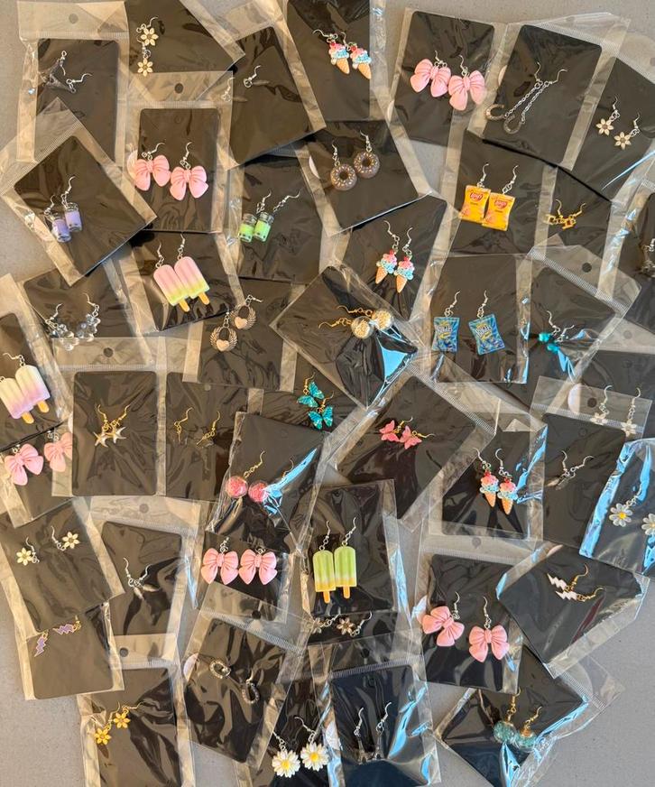 Partij hele leuke oorbellen (al per stuk verpakt)!, Sieraden, Tassen en Uiterlijk, Oorbellen, Nieuw, Ophalen of Verzenden