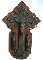 Antiek Koper Kruisbeeld Met 2 Heiligen Aan De Zijkant, Antiek en Kunst, Ophalen of Verzenden