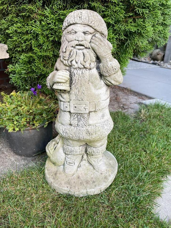 Zwaar betonnen tuinbeeld van Kerstman met cadeautjes, Tuin en Terras, Tuinbeelden, Ophalen