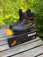 Bergschoen 42  La Sportiva stijgijjzervast cat. D, Ophalen, Zo goed als nieuw