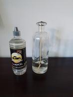 Olielamp met een fles lampenolie, Huis en Inrichting, Woonaccessoires | Kandelaars en Kaarsen, Ophalen, Gebruikt, Overige materialen