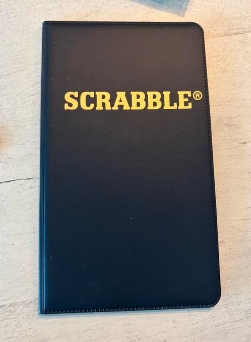 Scrabble – Magnetische Pocketeditie 101 letters + 3 plankjes, Hobby en Vrije tijd, Gezelschapsspellen | Bordspellen, Zo goed als nieuw