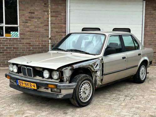 BMW 324D E30 1986 project, Auto's, BMW, Particulier, 3-Serie, Diesel, Sedan, Handgeschakeld, Zilver of Grijs, Ophalen