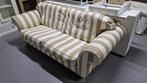 cream-witte gestreepte bank met losse kussens, Huis en Inrichting, Banken | Bankstellen, Ophalen, Gebruikt, Tweepersoons, 75 tot 100 cm