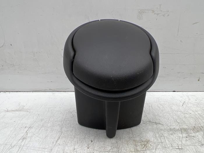 Asbak voor van een Opel Vivaro, Auto-onderdelen, Interieur en Bekleding, Opel, Gebruikt, 3 maanden garantie, Ophalen of Verzenden