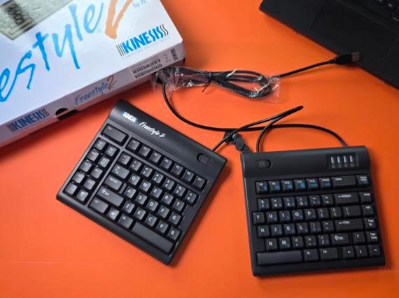 Kinesis Freestyle Ergonomisch Split Keyboard - Zo Goed Als N, Computers en Software, Toetsenborden, Zo goed als nieuw, Qwerty