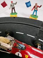 Racebaan scenery baanfiguren crew
2 Vlagmannen op strobalen, Kinderen en Baby's, Speelgoed | Racebanen, Ophalen of Verzenden, Elektrisch