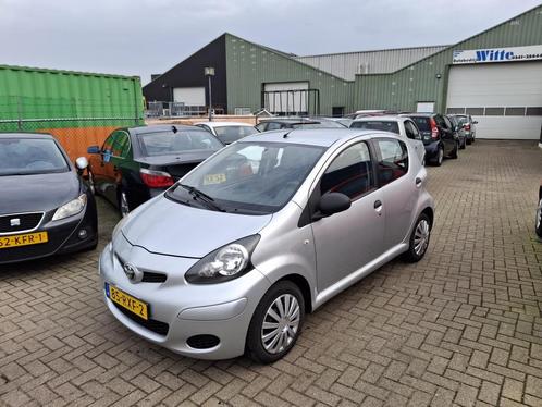Toyota Aygo 1.0-12V Now, Auto's, Toyota, Aygo, ABS, Airbags, Airconditioning, Elektrische ramen, Metallic lak, Radio, Startonderbreker