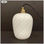 Opaline hanglamp met messing fitting en snoer, Gebruikt, Vintage, Ophalen of Verzenden, Glas