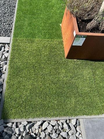 kunstgras beschikbaar voor biedingen