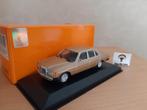 Mercedes Benz 230E (W123) 1982 Goud Metall./Maxichamps 1:43