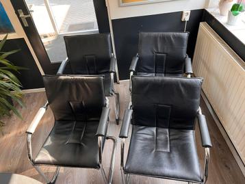 4x lederen vergaderstoelen Ahrend beschikbaar voor biedingen