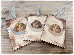 3 brocante hangers, met afbeelding victoriaanse engeltjes., Ophalen of Verzenden