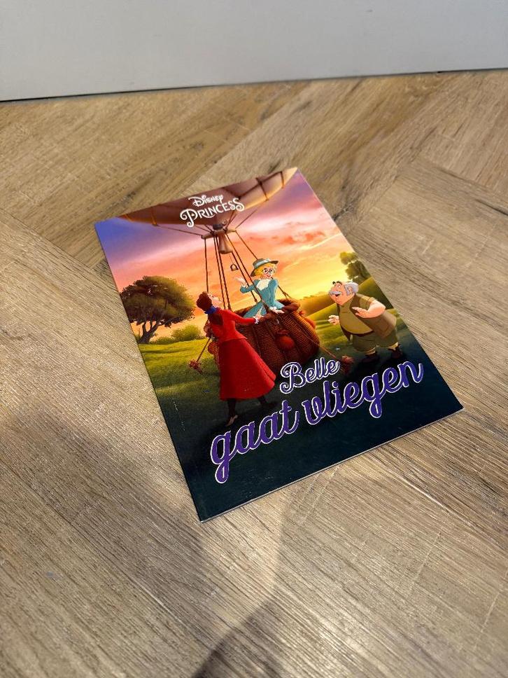 ZGAN Disney Pricess Belle gaat vliegen boek 9789052956350, Boeken, Kinderboeken | Baby's en Peuters, Zo goed als nieuw, 3 tot 4 jaar