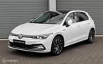 Volkswagen Golf 1.5 eTSI STYLE 150PK/DSG/ACC/NAV/IQ/CAMERA/, Stof, 1498 cc, Zwart, 4 cilinders