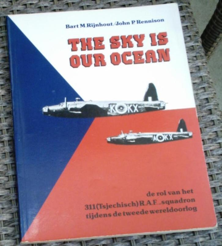 311 R.A.F. squadron(Tsjechisch) in WO2.Rijnhout.Rennison., Boeken, Oorlog en Militair, Zo goed als nieuw, Overige onderwerpen