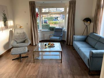 Messing Salontafel met Glazen Bladen beschikbaar voor biedingen