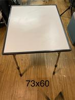 Kampeertafel / Campingtafel 73x60, Caravans en Kamperen, Kampeermeubelen, Ophalen, Gebruikt, Campingtafel