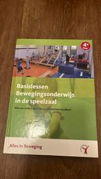 Basislessen bewegingsonderwijs in de speelzaal, Ophalen, Wim van Gelder; Bastiaan Goedhart; Hans Stroes, Zo goed als nieuw, Nederlands