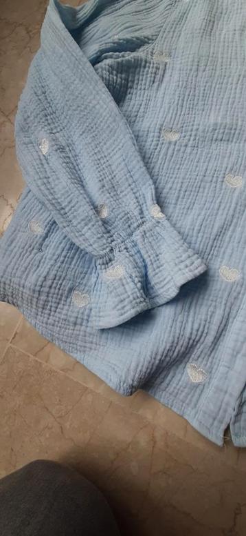 Lichtblauwe blouse Jubylee beschikbaar voor biedingen