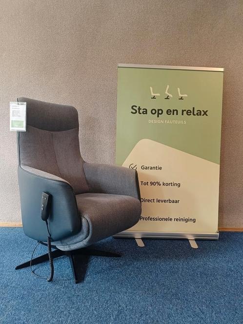 Sta op relax fauteuil De toekomst Twice extra luxe op accu, Huis en Inrichting, Fauteuils, Zo goed als nieuw, Ophalen of Verzenden