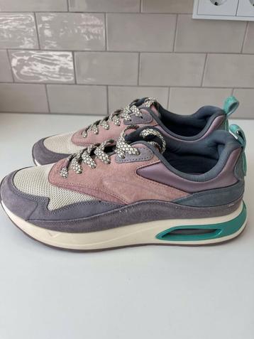 THE HOFF Brand sneakers beschikbaar voor biedingen