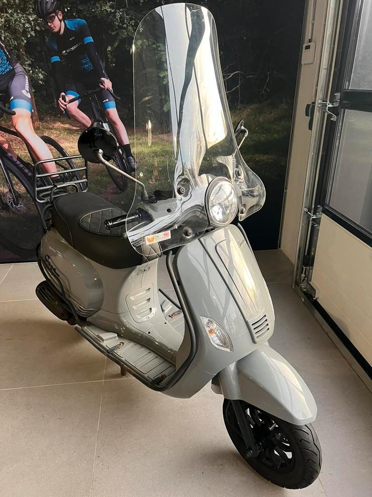Scooter Capri CI Santini -geel kenteken, Fietsen en Brommers, Scooters | Overige merken, Gebruikt, Benzine, Ophalen