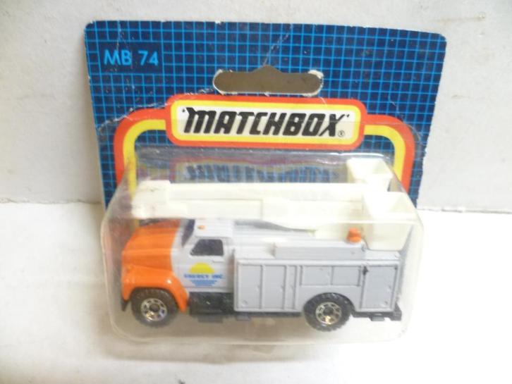 Matchbox MB 74 Enercy Inc Utilift Truck in blister modelauto, Hobby en Vrije tijd, Modelauto's | Overige schalen, Zo goed als nieuw