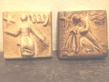 2 schitterende Maastrichtse Relief tegeltjes ster letter M beschikbaar voor biedingen