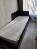 Ikea Bedbank met 2 lades, zwartbruin, Huis en Inrichting, Slaapkamer | Bedden, Ophalen, Gebruikt, 90 cm, Eenpersoons