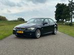 BMW 3-Serie 320 SI 2006 Alcantara/Xenon/Cruise/Navi/M, Auto's, BMW, Euro 5, 74 €/maand, Zwart, 4 cilinders