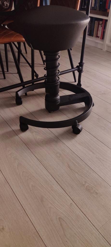 Swopper Ergonomische Werkstoel / Kruk Aeris, Huis en Inrichting, Krukjes, Gebruikt, Staal, In hoogte verstelbaar, Ophalen of Verzenden