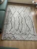 Hoogpolig vloerkleed van Made, Huis en Inrichting, Ophalen of Verzenden, Gebruikt, Rechthoekig, 200 cm of meer