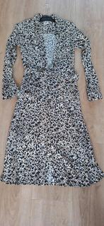 Leuke doorknoopjurk met print mt xs nieuw revalation, Revalation, Overige kleuren, Nieuw, Ophalen of Verzenden