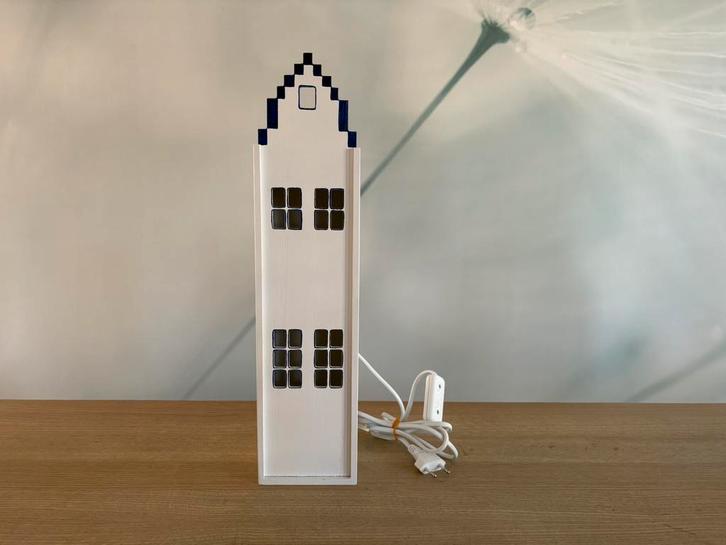 Stijlvolle unieke grachtenpand lamp made by me Origin’Lily, Huis en Inrichting, Lampen | Tafellampen, Nieuw, Minder dan 50 cm