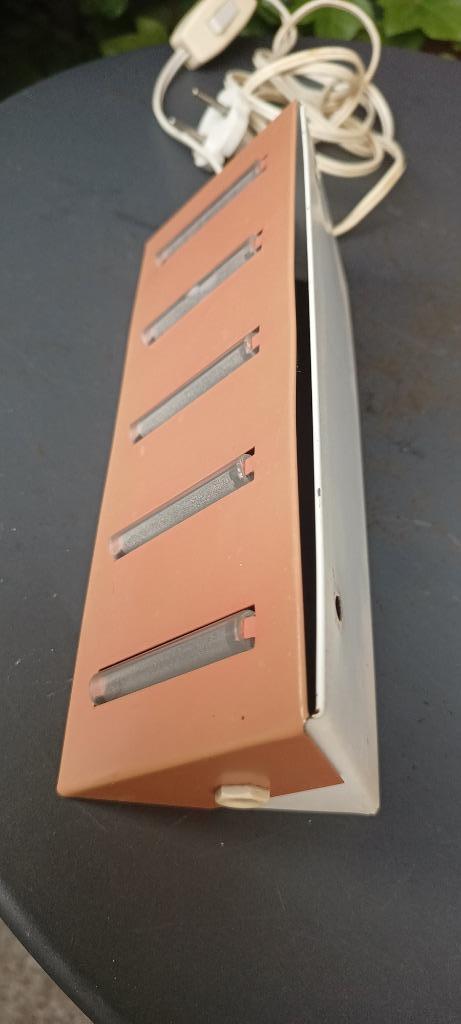 wandlamp- vintage bedlampje - Mid /Century-jaren 60/70, Huis en Inrichting, Lampen | Wandlampen, Gebruikt, Kunststof, Metaal, Overige materialen